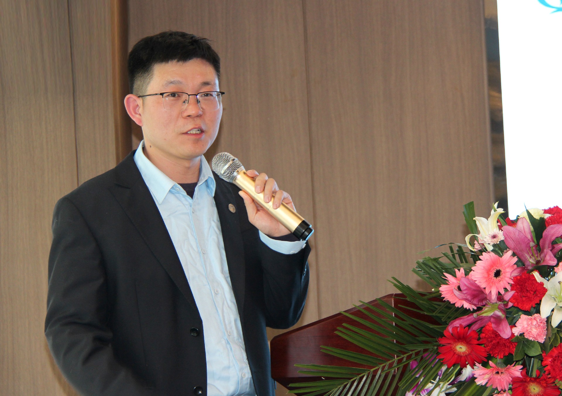 研发部 总监 吴红涛.jpg